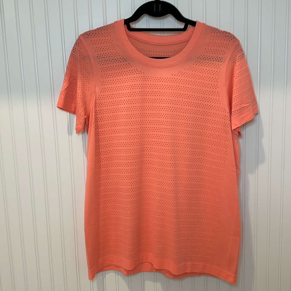 Lululemon breeze by short sleeve